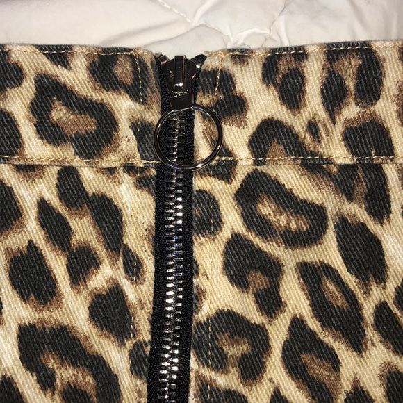 Forever 21 Denim Leopard skirt - Picture 3 of 5